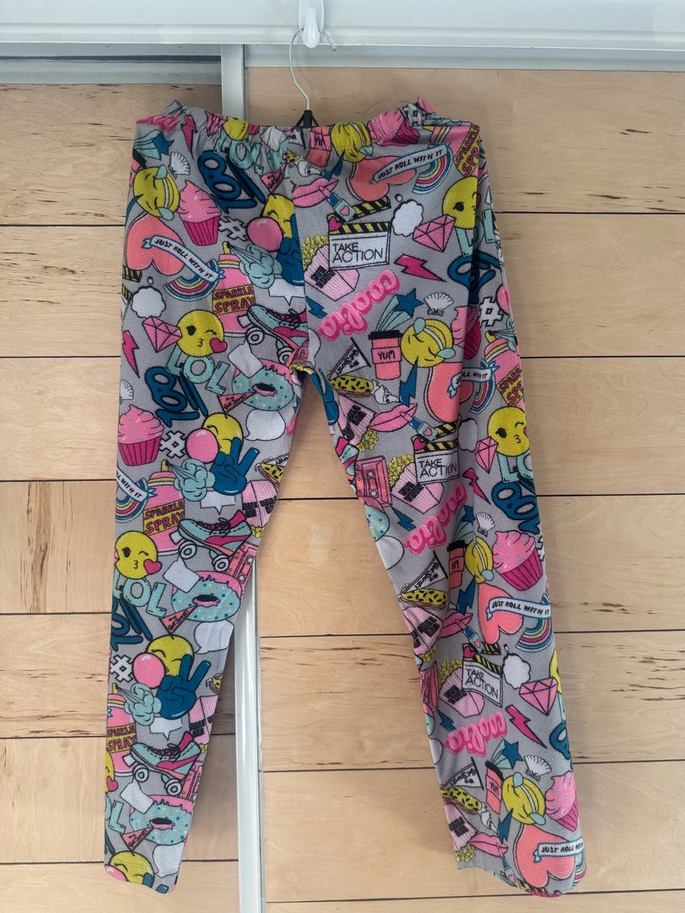 Girls' Multicolor Emoji Print Fleece pajama Pants